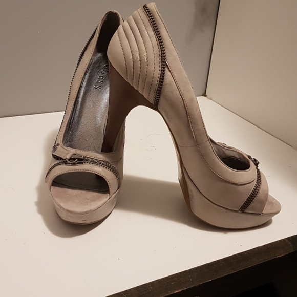 Guess High Heels - Picture 2 of 3